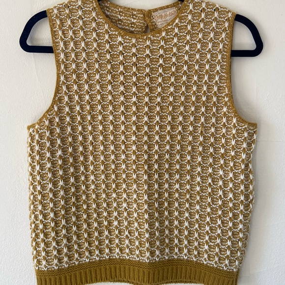 Mello Knit Sweaters - VINTAGE Knit Sweater Vest Sz S